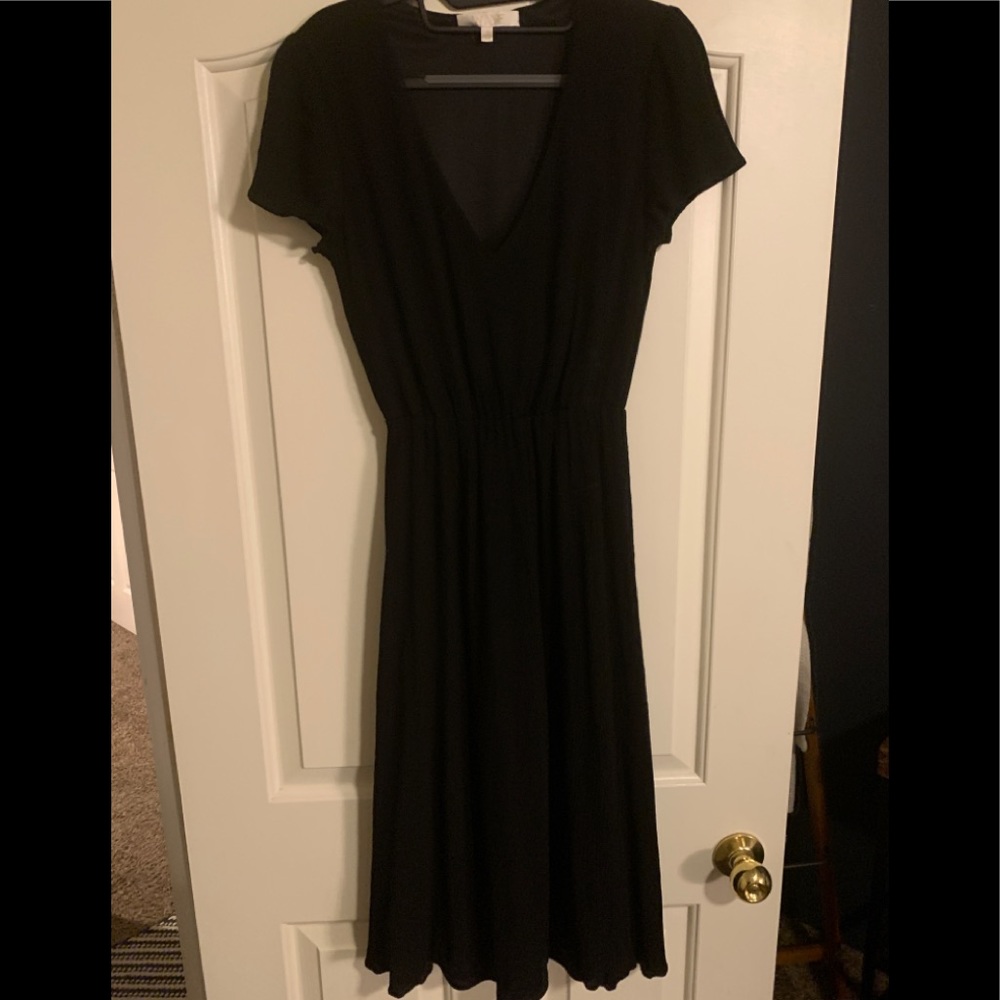 WAYF black v neck dress size small